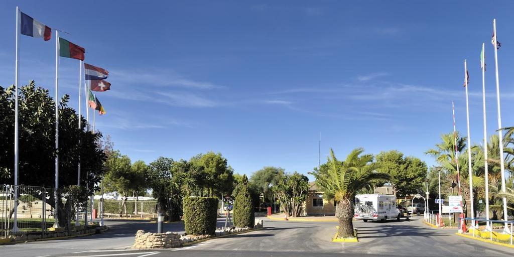 Camping Caravaning La Manga Мурсия Экстерьер фото